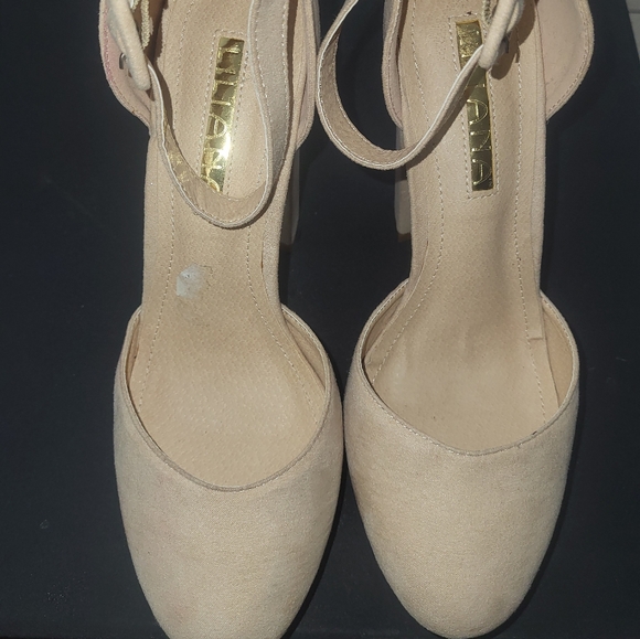 Liliana Nude Heels with Ankle Strap - Picture 1 of 3